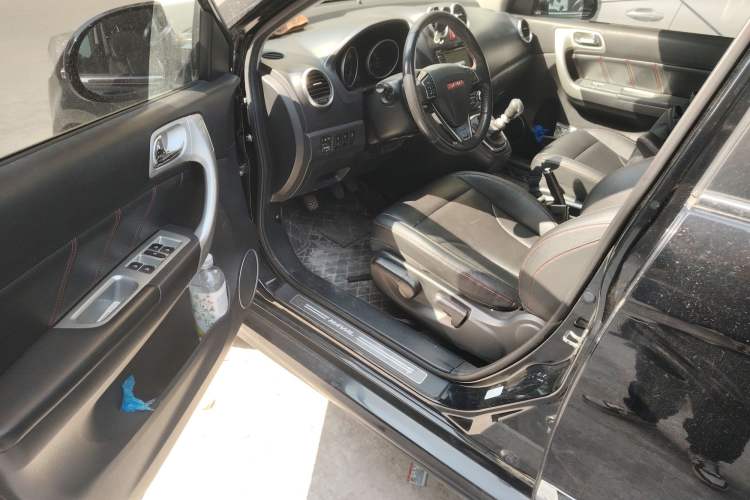 Used Haval H6 2015 Upgraded Model 1.5T Manual Two-Wheel Drive Elite Version