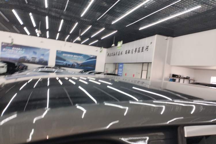 Used ONVO Luxeed L90 2025 Model—Max Six-Seater Version Roof