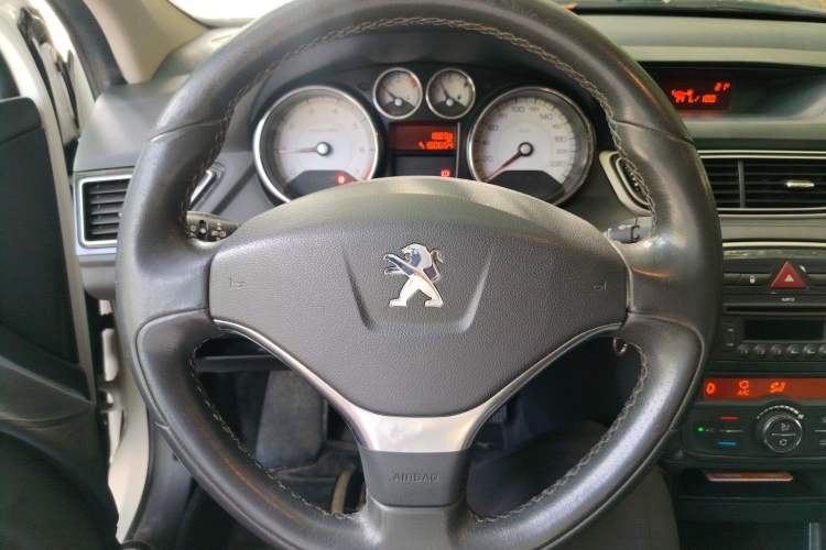 Used Peugeot 308 2013 1.6L Manual Fashion Model