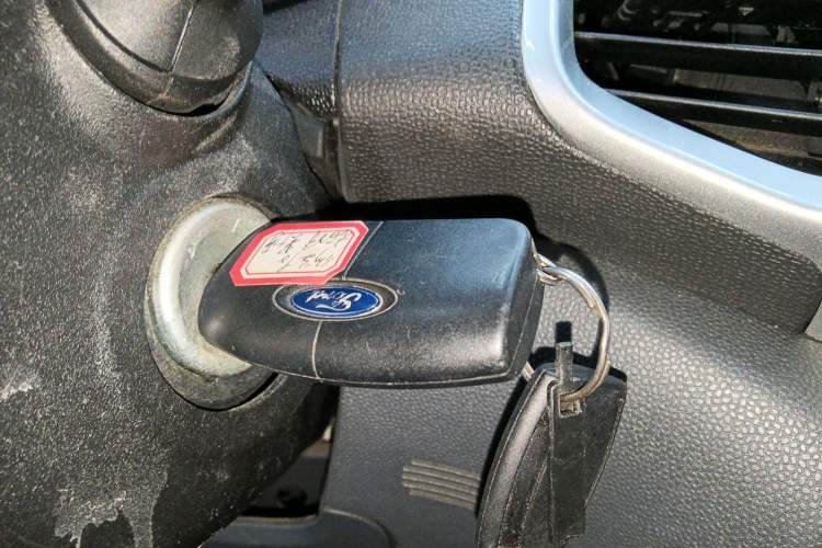 Used Ford EcoSport 2013 1.5L Automatic Fashion Model