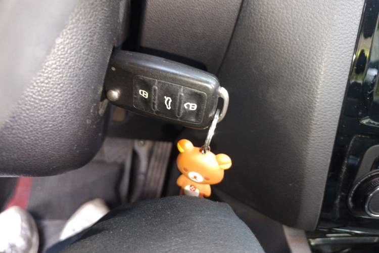 Used Volkswagen Sagitar 2015 1.6L Manual Comfort Model