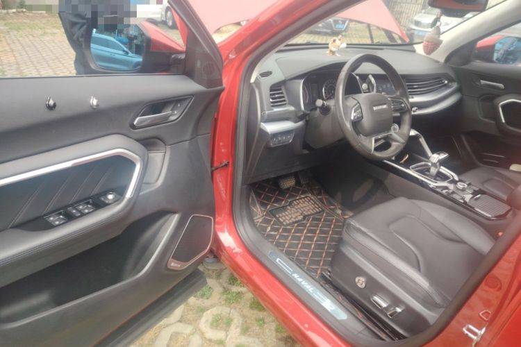 Used Haval H6 2017 Red Label 2.0T Automatic Two-Wheel Drive ZhiShang Model