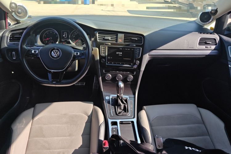 Used Volkswagen Golf 2017 230TSI Automatic Comfort Edition – Celebrating Milestone of One Million Units
