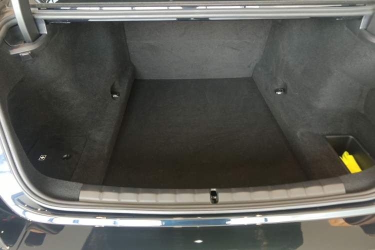 Used BMW 7 Series 2023 740Li Leading Model M Sport Package Trunk