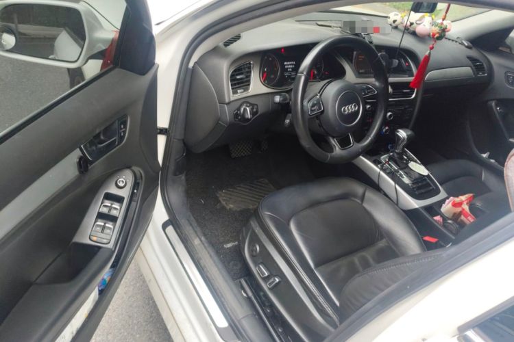 Used Audi A4L 2013 35 TFSI Automatic Standard Model
