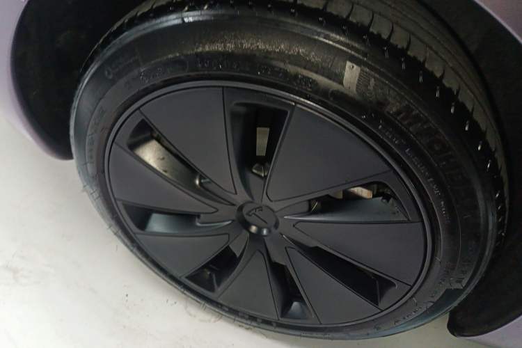 Used Tesla Model 3 2023 Long-Range All-Wheel-Drive Version Exterior 5