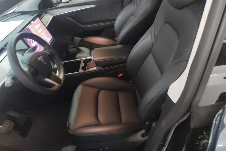 Used Tesla Model Y 2024 Rear-Wheel-Drive Version Left Front Seat