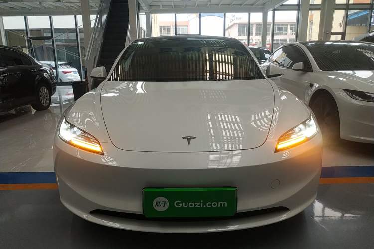 Used Tesla Model 3 2025 Rear-Wheel-Drive Version