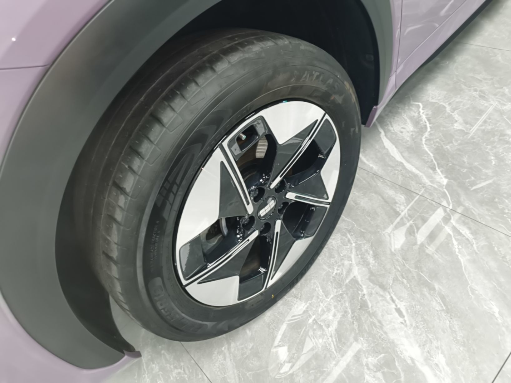 Geely Galaxy E5 2026 Model 610km Exploration+ Edition — снимка 10