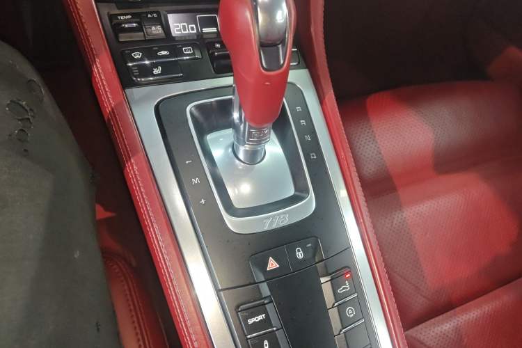 Used Porsche 718 2016 Cayman 2.0T
