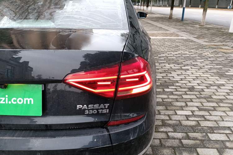 Used Volkswagen Passat 2016 330TSI DSG Luxury Edition