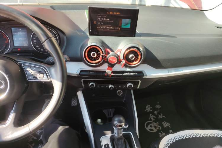 Used Audi Q2L 2018 35 TFSI Fashionable & Elegant Version China VI Emission Standard