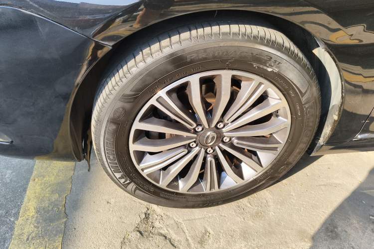 Used GAC Trumpchi GA8 2017 280T Deluxe Edition
