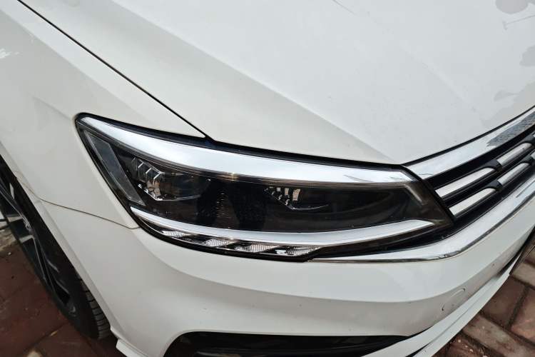 Used Volkswagen Lamando 2019 280TSI DSG Comfort Edition China VI standard
