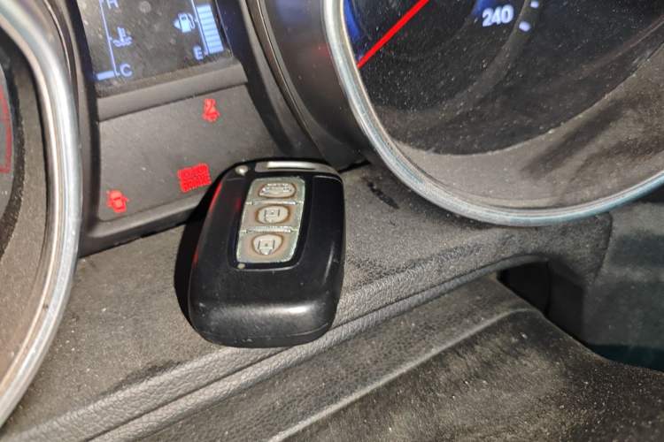 Used Hyundai Elantra (5th Generation / Langdong) 2012 1.6L Manual Leading Model Vehicle Key