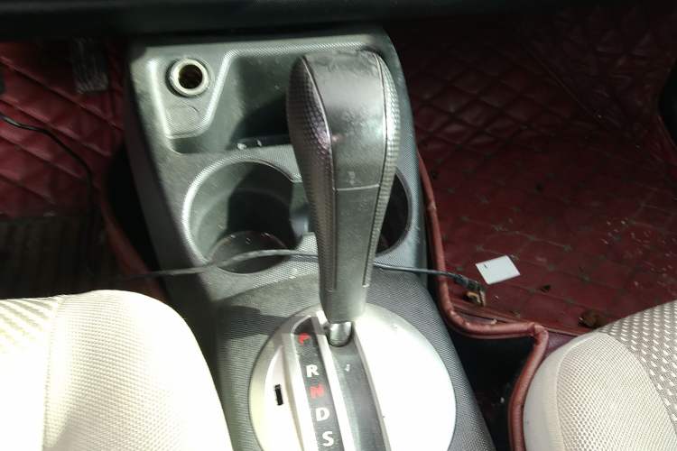 Used Honda Fit 2007 1.3L CVT Comfort Edition Gear Lever