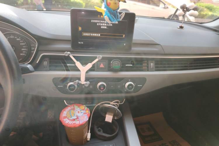 Used Audi A4L 2019 40 TFSI Ambition China VI Audio And AC Panel