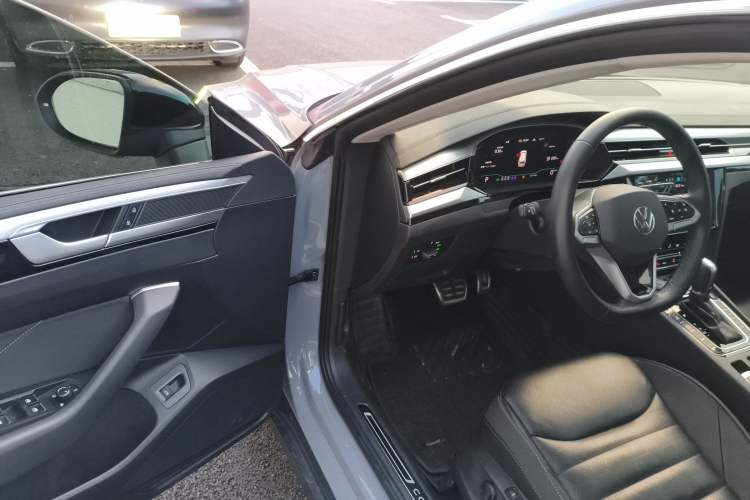 Used Volkswagen FAW-Volkswagen CC 2023 Hunting Vehicle 380TSI Hunter's Heart Edition