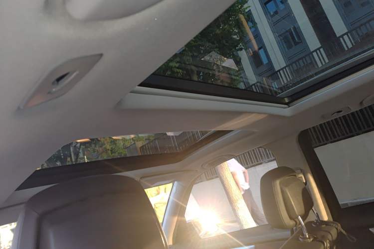 Used Mercedes-Benz GLK-Class 2013 GLK 300 4MATIC Dynamic Sunroof Model