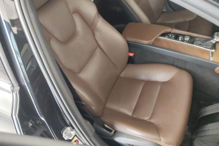 Used Volvo S90 2020 T5 Zhiyi Luxury Edition