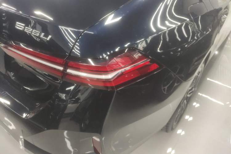 Used BMW 5 Series 2024 525Li M Sport Package