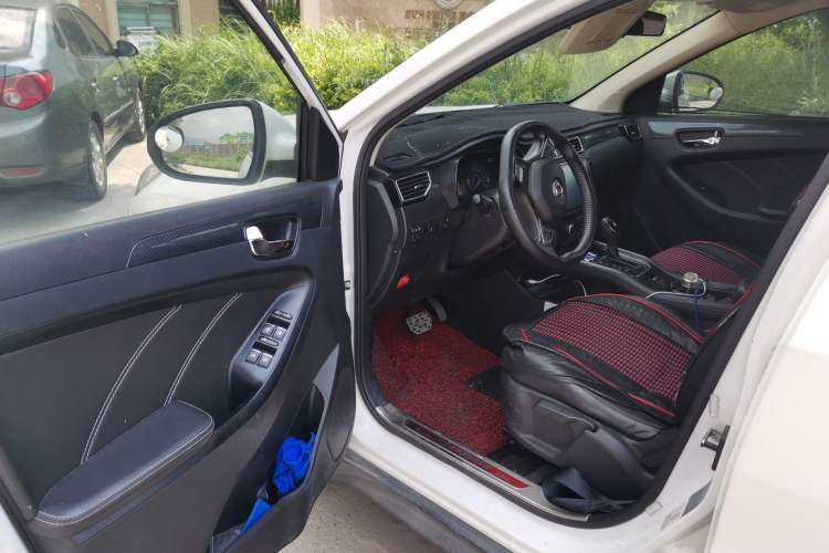 Used Dongfeng Fengon 580 2017 1.5T CVT Luxury Model
