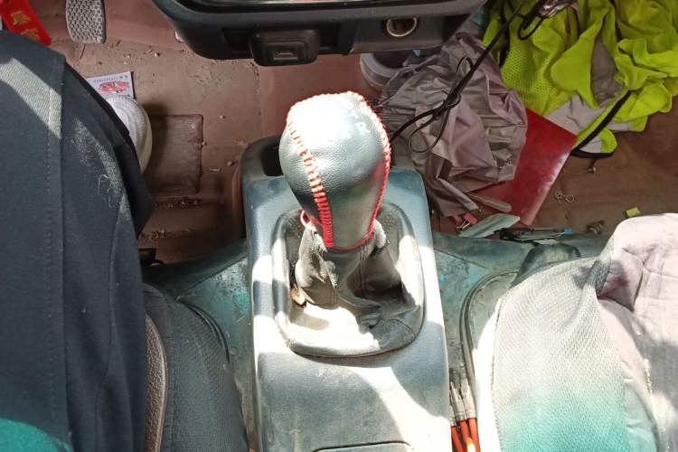 Used Jinbei Hiace X30  Gear Lever
