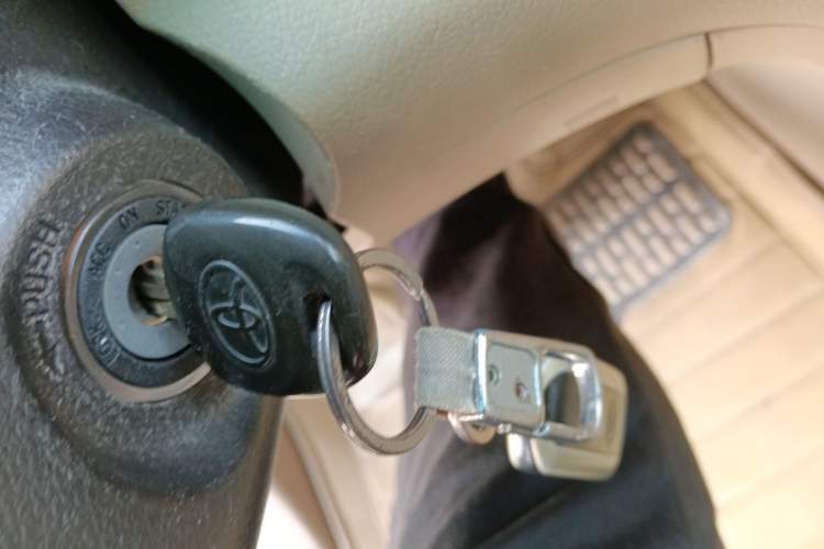 Used Toyota Highlander 2011 2.7L Two-Wheel Drive 7-Seater Luxury Edition