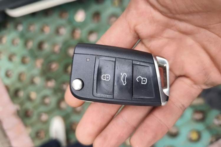 Used Volkswagen Tiguan L 2017 380TSI Automatic All-Wheel-Drive Flagship Edition Vehicle Key