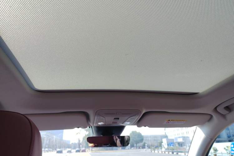 Used Hongqi HS5 2026 Model 2.0T Two-Wheel Drive Qi Yun Pro Edition
