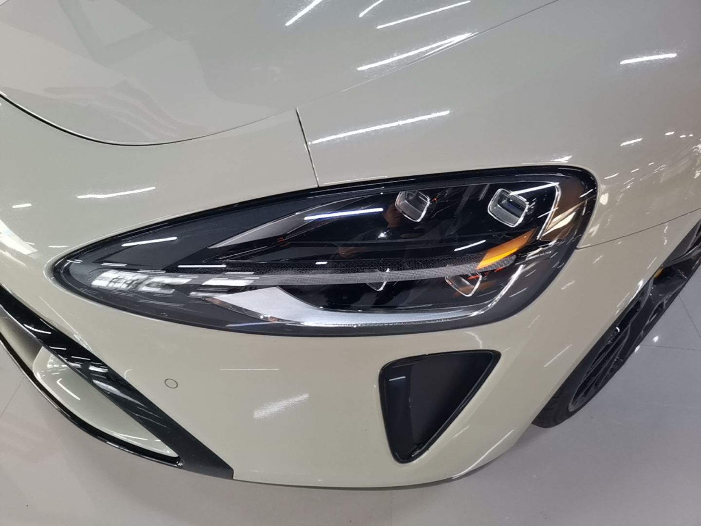 Xiaomi Auto SU7 2024 Four-Wheel Drive Ultra-Long Range Advanced Intelligent Driving Max Edition — снимка 8