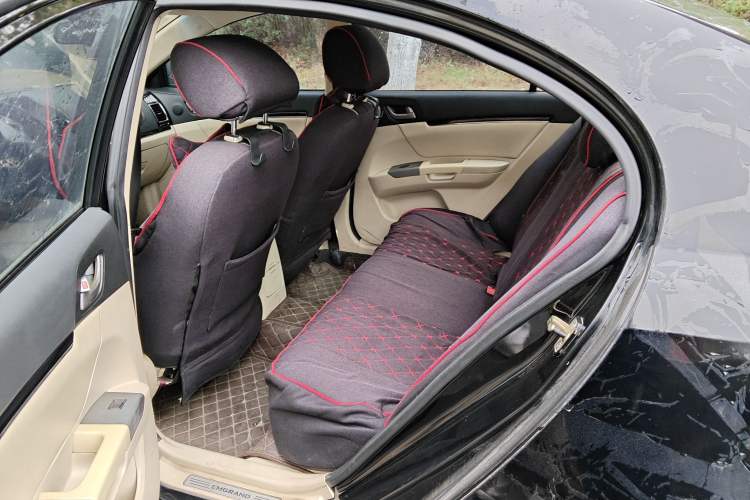 Used Geely Auto Classic Emgrand 2013 Sedan 1.8L Manual Luxury Model