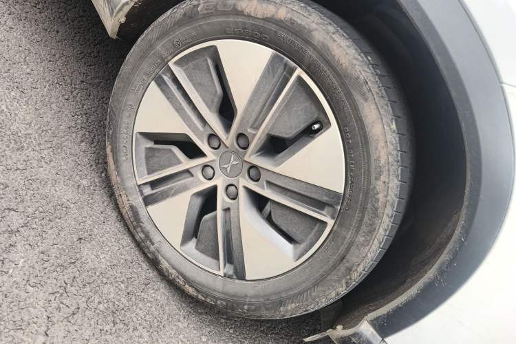 Used XPeng G3 2022 G3i 460G+ Right Front Wheel Hub