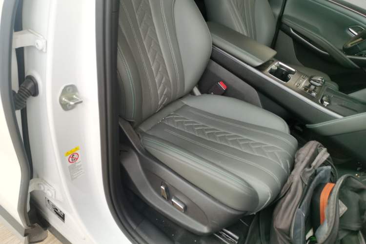 Used BYD Song L DM-i 2025 Intelligent Driving Version 112 km Beyond-Range Type
