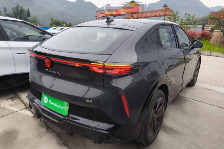 Used Volkswagen ID.UNYX 2024 Pro Long-Range Version Rear Right 45 Deg