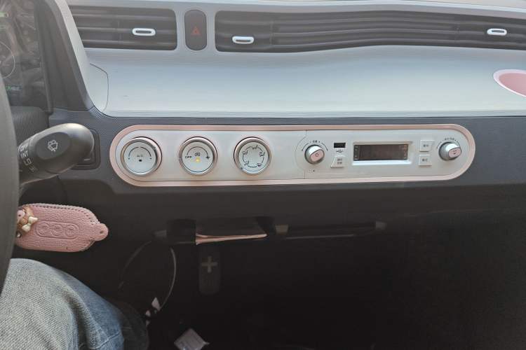 Used Wuling Hongguang MINIEV 2022 Macaron Premium Model – Lithium Iron Phosphate
