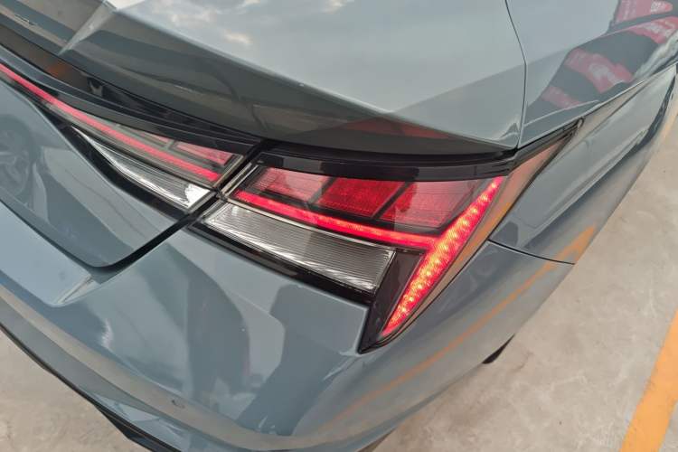 Used Hyundai Elantra 2021 1.5L CVT LUX Prestige Edition Right Rear Taillight