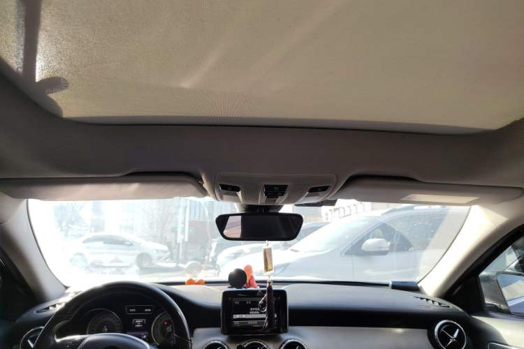 Used Mercedes-Benz GLA 2015 GLA 220 4MATIC Luxury Model
