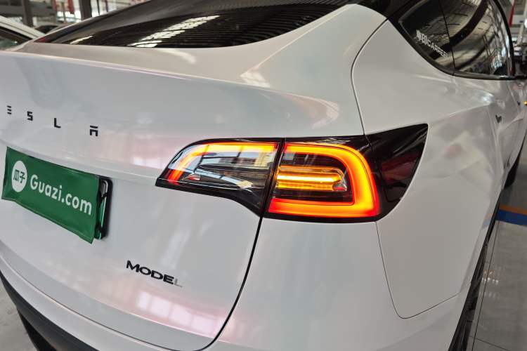 Used Tesla Model Y 2024 Rear-Wheel-Drive Version
