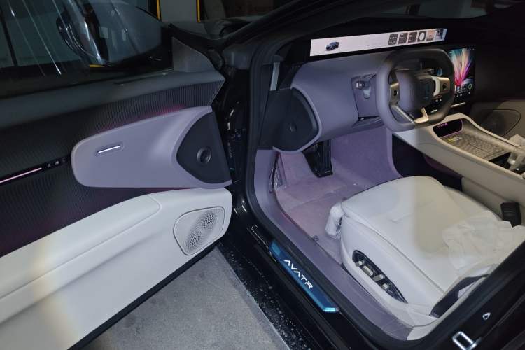 Used Avatr 12 2025 Updated Ultra All-Electric Four-Wheel Drive