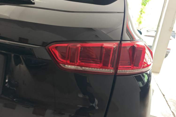 Used Wey VV7 2017 2.0T Flagship Model
