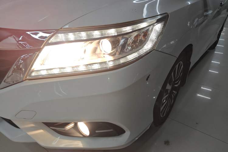 Used Honda Crider 2015 1.8L automatic luxury edition
