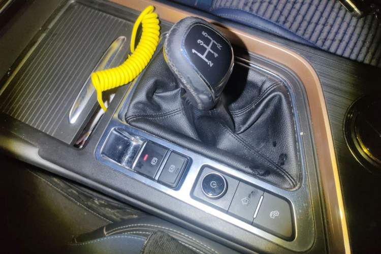Used Chery Arrizo 5 PLUS 2021 XiaoAI 1.5T Manual PLUS Model Gear Lever