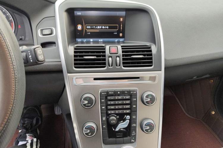 Used Volvo XC60 2013 T6 AWD Comfort Edition
