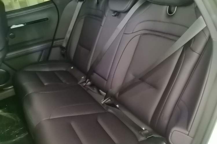 Used Avatr 06 2025 Ultra Pure Electric Edition Left Rear Seat
