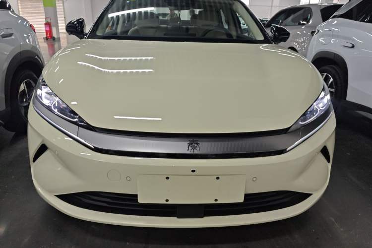 Used BYD Qin L 2025 EV 545KM Beyond Version
