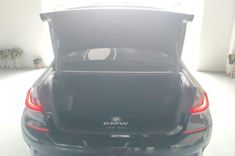 Used BMW 3 Series 2021 Second Facelift 325Li M Sport Package