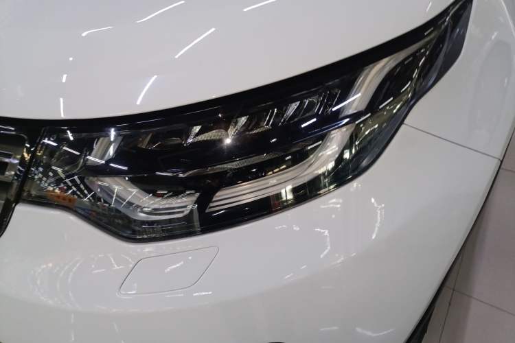 Used Land Rover Discovery 2017 3.0 SC V6 SE Left Front Headlight