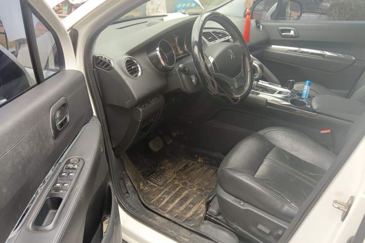 Used Peugeot 3008 2015 2.0L Automatic Trend Edition
