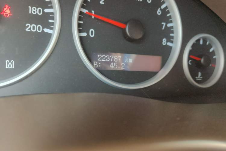 Used Buick GL8 2012 2.4L BASE Comfort Edition